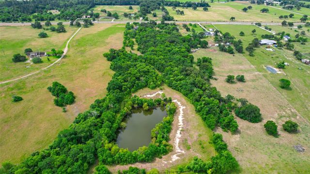 4862 Highway 30 W, Huntsville, TX 77340