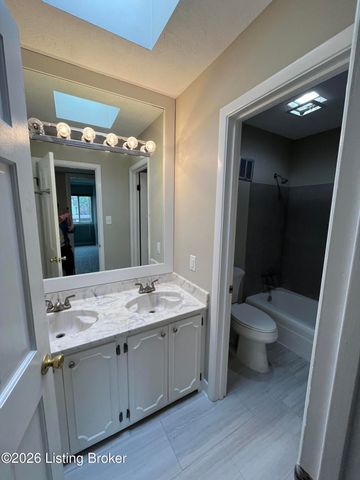 1935 Gardiner Ln H130, Louisville, KY 40205