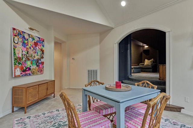 170 N Taylor Point Drive, The Woodlands, TX 77382