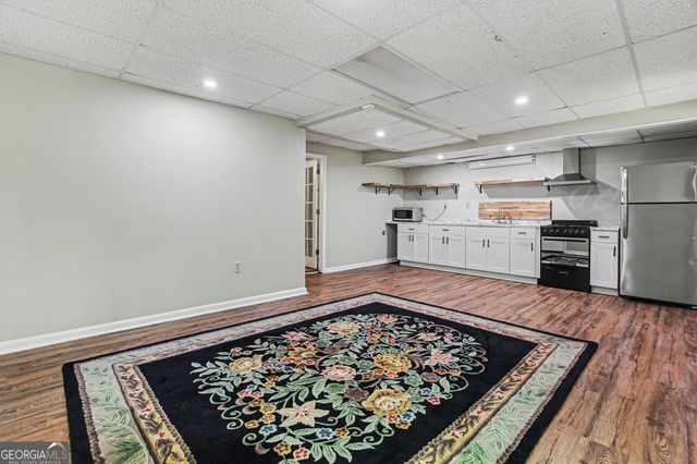 3084 Green Valley Drive, East Point, GA 30344