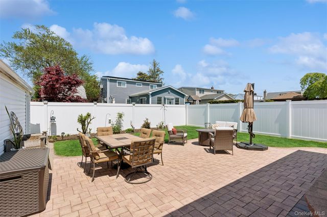 122 McKinley Avenue, North Bellmore, NY 11710