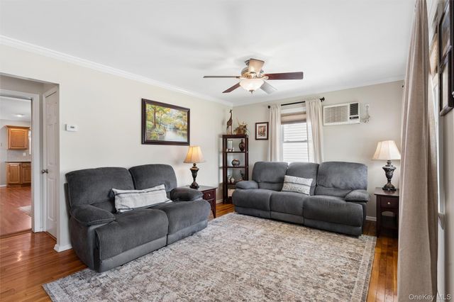 122 McKinley Avenue, North Bellmore, NY 11710