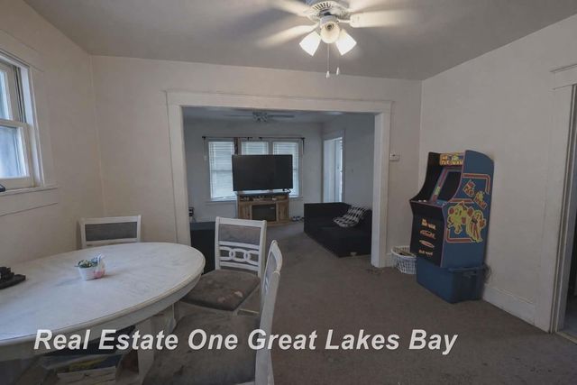712 N Woodbridge Street, Saginaw, MI 48602