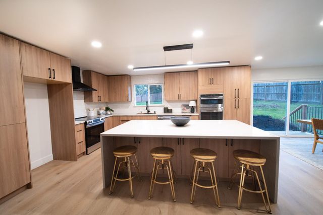 2948 Oakleaf Dr, Cameron Park, CA 95682