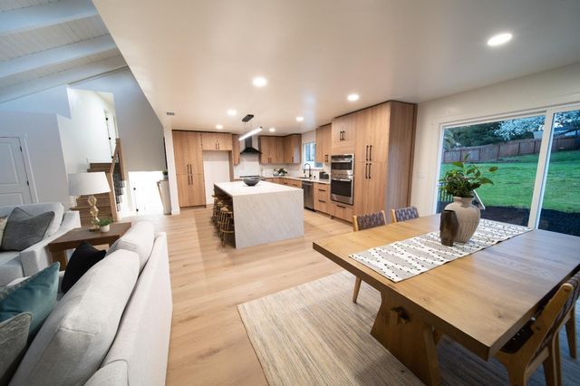 2948 Oakleaf Dr, Cameron Park, CA 95682