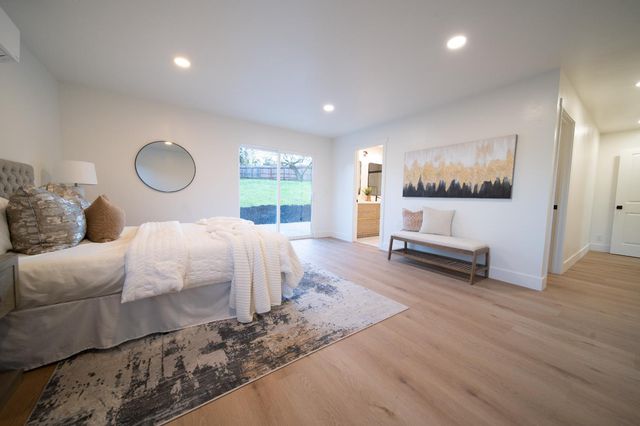 2948 Oakleaf Dr, Cameron Park, CA 95682