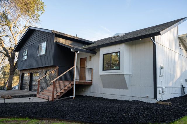 2948 Oakleaf Dr, Cameron Park, CA 95682