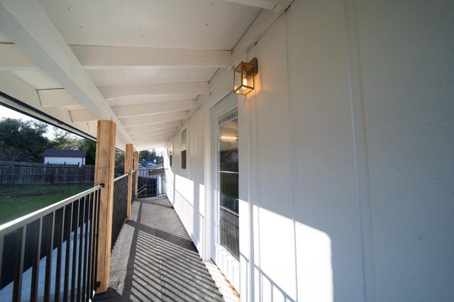 2948 Oakleaf Dr, Cameron Park, CA 95682