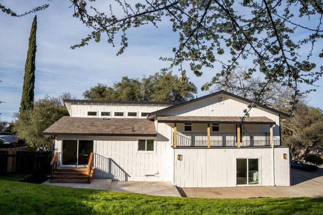 2948 Oakleaf Dr, Cameron Park, CA 95682