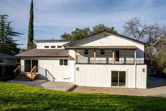 2948 Oakleaf Dr, Cameron Park, CA 95682