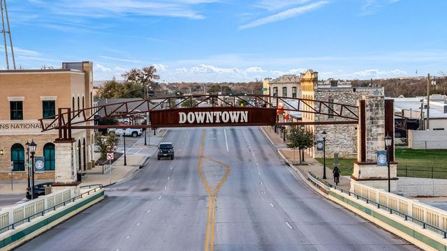 277 Pullman CT, Round Rock, TX 78664