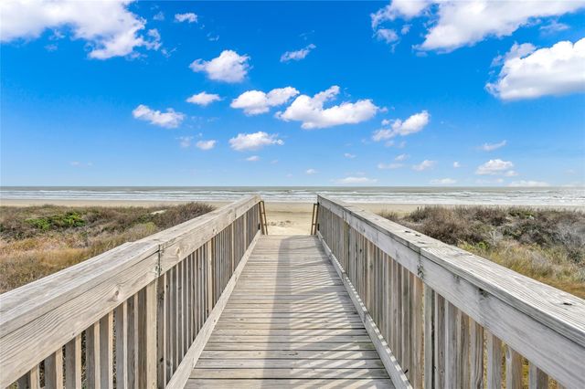 26421 Cat Tail Drive 203, Galveston, TX 77554