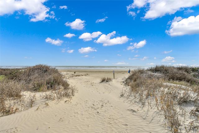 26421 Cat Tail Drive 203, Galveston, TX 77554