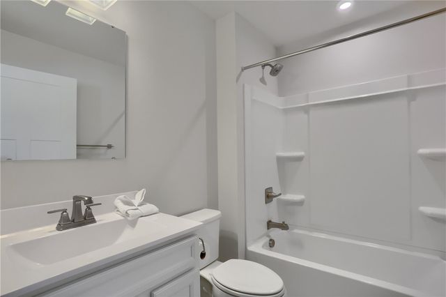 517 Coughton Cross Drive, Lancaster Twp, PA 16037