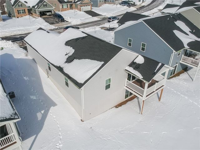 517 Coughton Cross Drive, Lancaster Twp, PA 16037