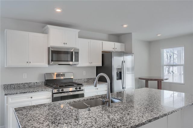 517 Coughton Cross Drive, Lancaster Twp, PA 16037