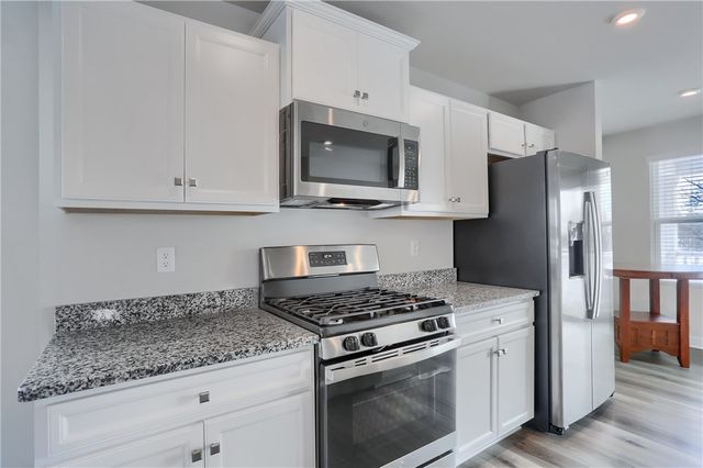 517 Coughton Cross Drive, Lancaster Twp, PA 16037