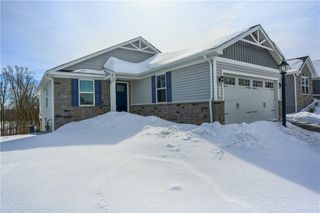 517 Coughton Cross Drive, Lancaster Twp, PA 16037