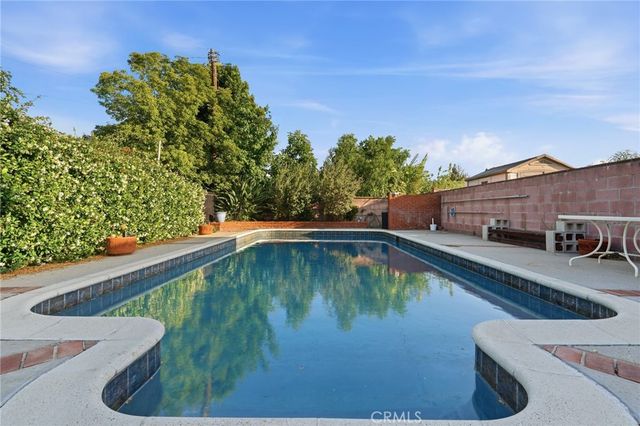 14840 Hiawatha, San Fernando, CA 91345
