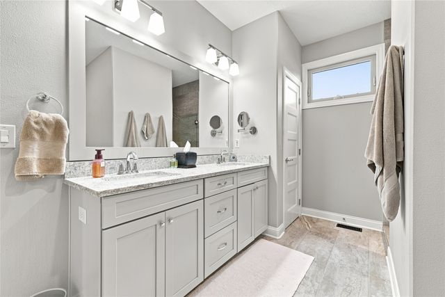 2918 NW Abilene Road, Ankeny, IA 50023