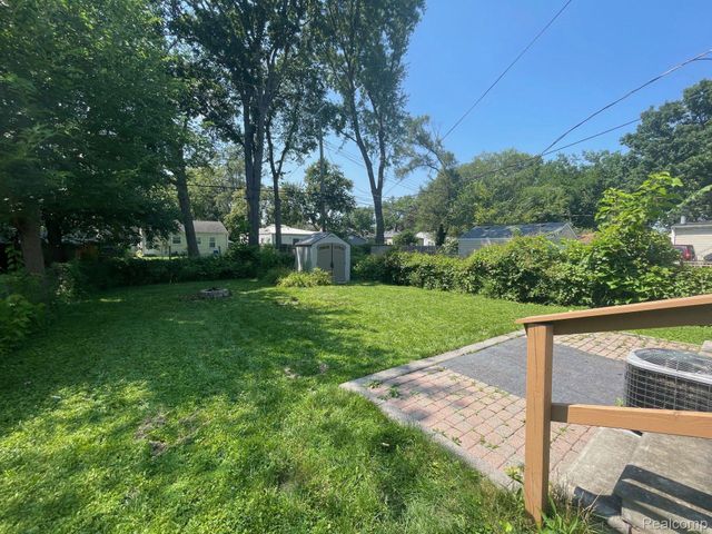 2115 SYMES Street, Ferndale, MI 48220