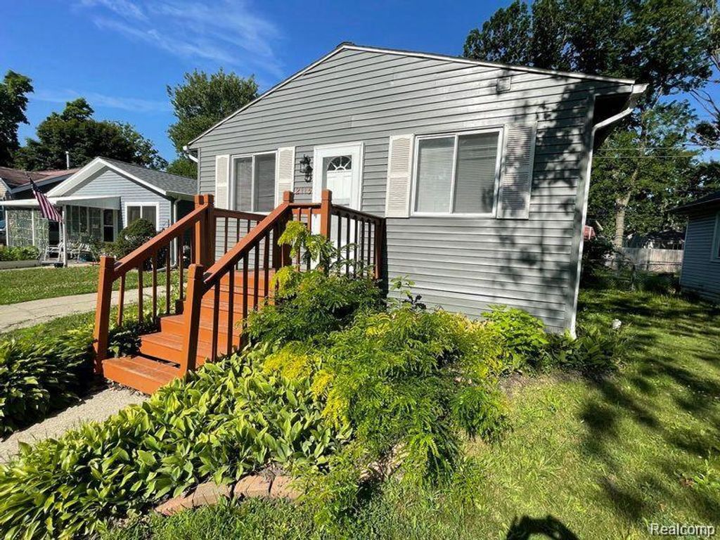 2115 SYMES Street, Ferndale, MI 48220