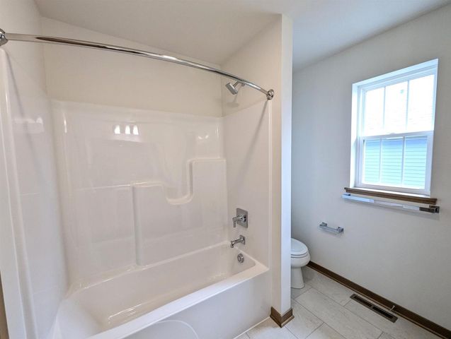 14 Bluestem Pass, Mount Horeb, WI 53572