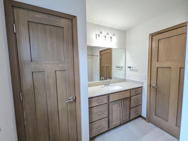 14 Bluestem Pass, Mount Horeb, WI 53572