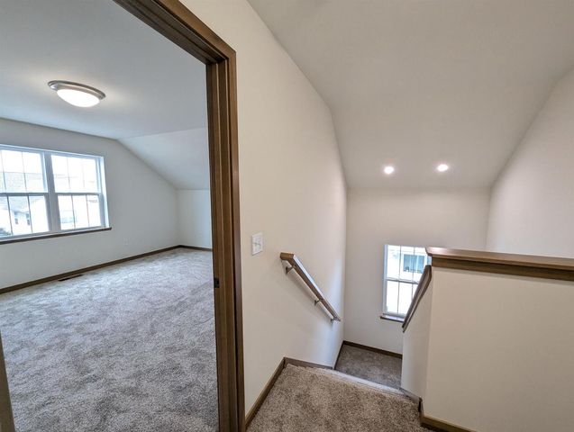 14 Bluestem Pass, Mount Horeb, WI 53572
