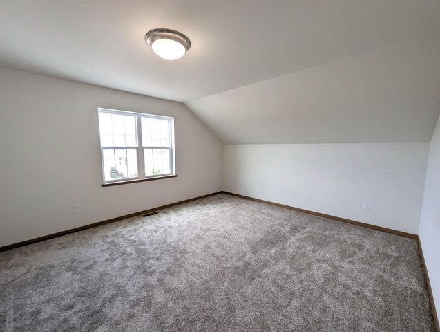 14 Bluestem Pass, Mount Horeb, WI 53572