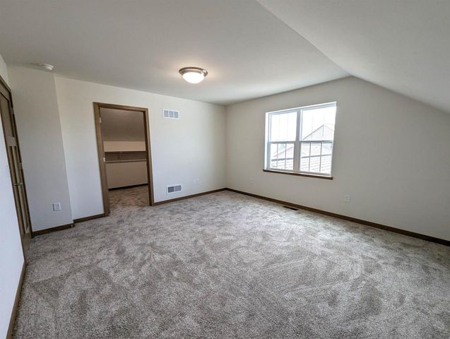 14 Bluestem Pass, Mount Horeb, WI 53572