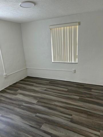 2055 NW 8th Street, Pompano Beach, FL 33069