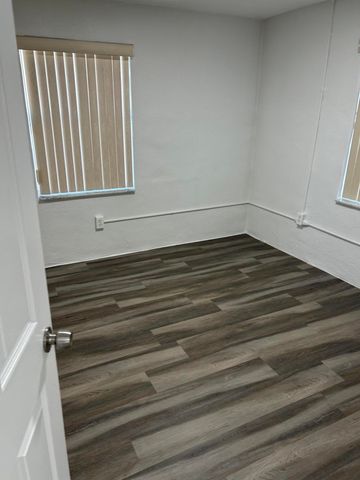 2055 NW 8th Street, Pompano Beach, FL 33069