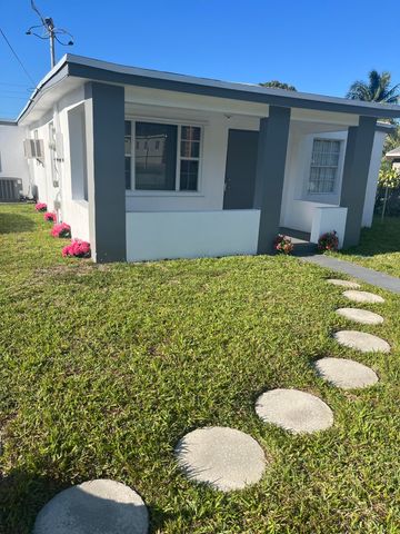 2055 NW 8th Street, Pompano Beach, FL 33069