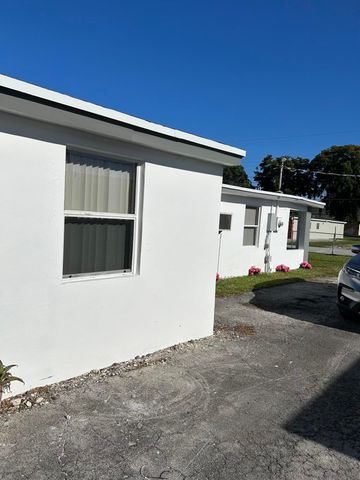 2055 NW 8th Street, Pompano Beach, FL 33069