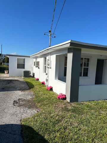 2055 NW 8th Street, Pompano Beach, FL 33069