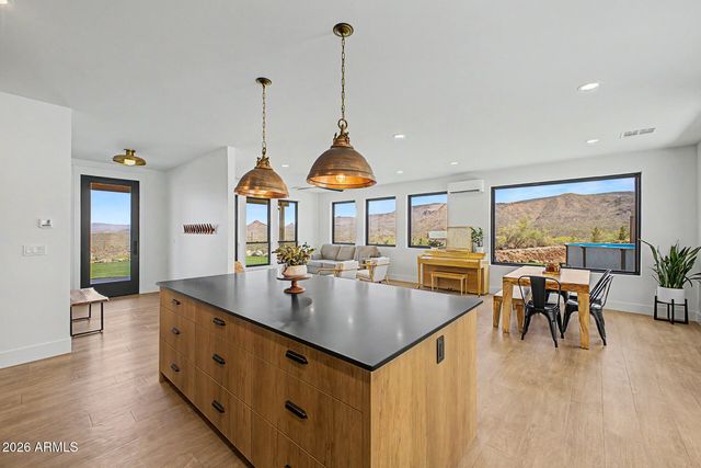 45513 N 23rd Place, New River, AZ 85087