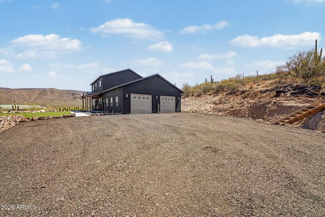 45513 N 23rd Place, New River, AZ 85087