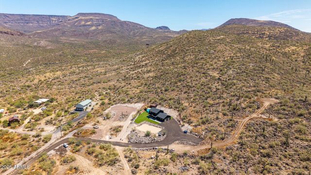 45513 N 23rd Place, New River, AZ 85087