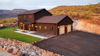 45513 N 23rd Place, New River, AZ 85087