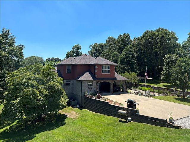 13040 Riders Lane, Gravette, AR 72736