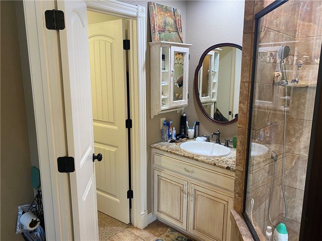 13040 Riders Lane, Gravette, AR 72736