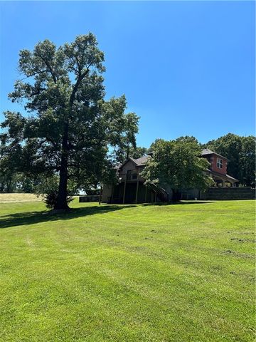 13040 Riders Lane, Gravette, AR 72736