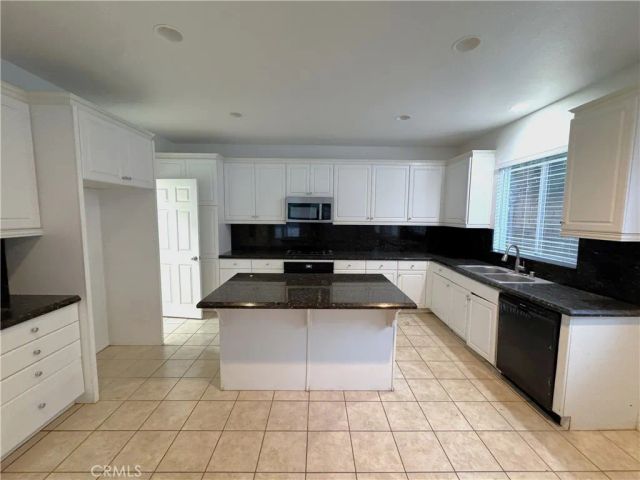 21779 Redwood Canyon Place, Saugus, CA 91390