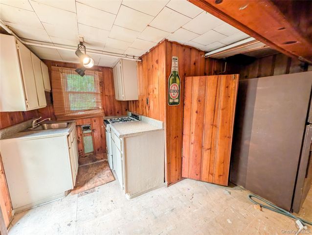 24 Grove Road, Rocky Point, NY 11778