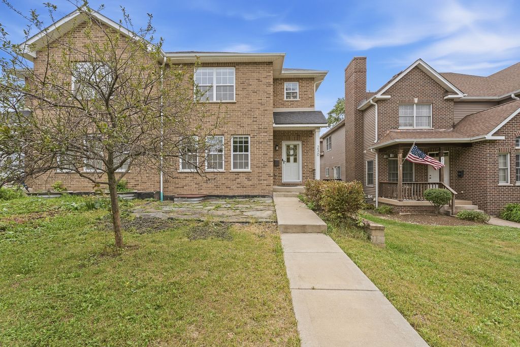 230 S Cass Avenue, Westmont, IL 60559 — exterior