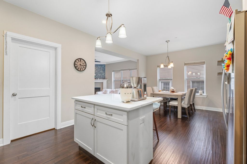 230 S Cass Avenue, Westmont, IL 60559 — photo 5