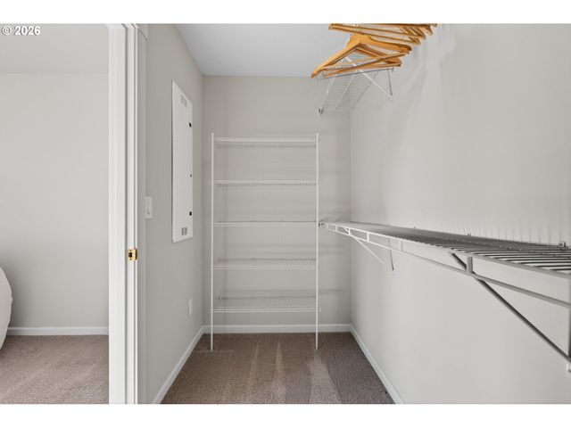 2032 SILVERSTONE Dr, Forest Grove, OR 97116