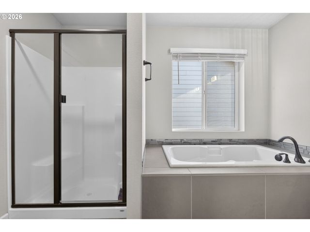 2032 SILVERSTONE Dr, Forest Grove, OR 97116