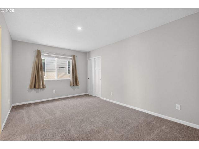 2032 SILVERSTONE Dr, Forest Grove, OR 97116